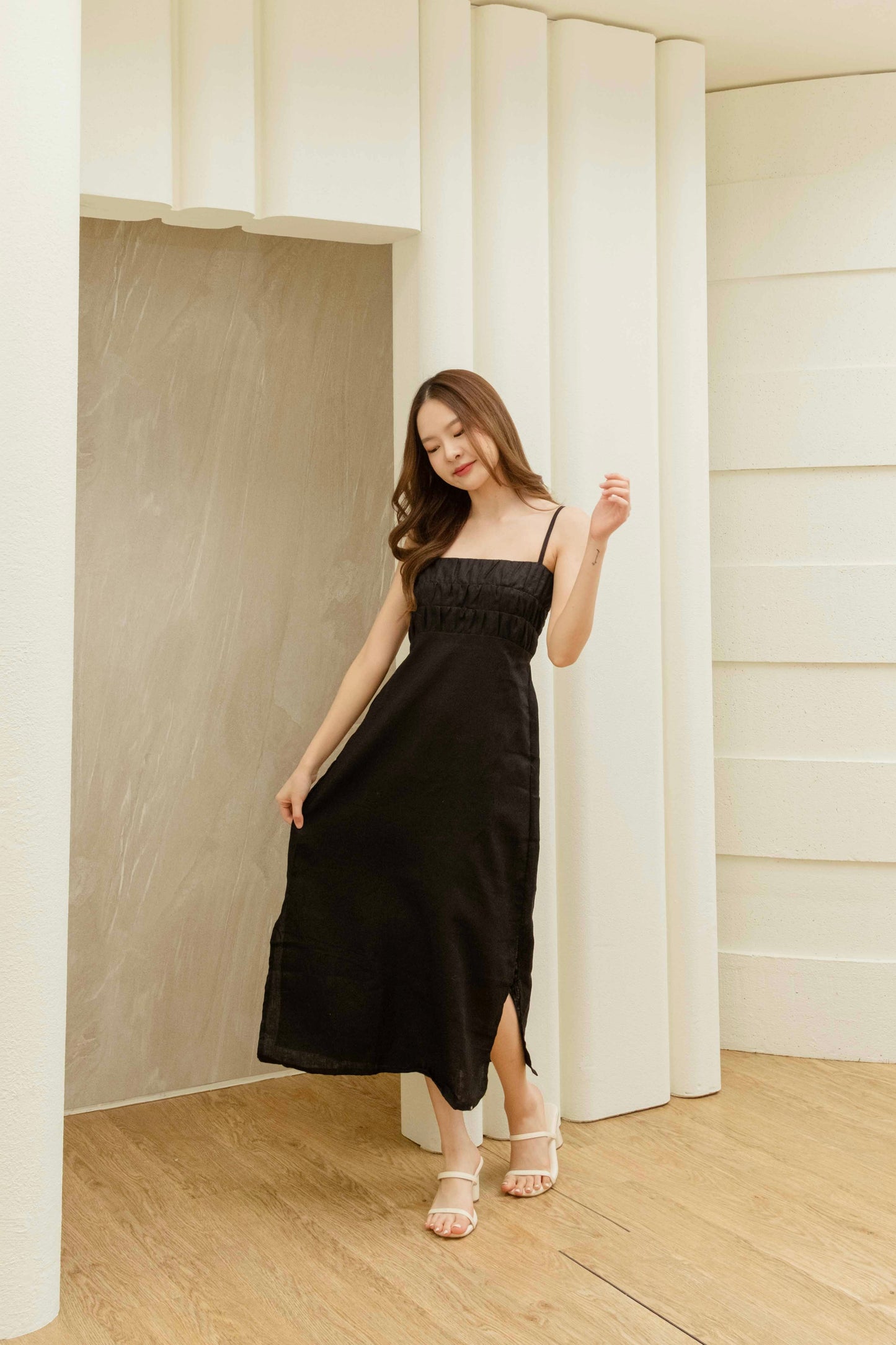 Amelia Midi Dress — Black